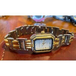 Women's Quemex Watch, Two Tone with Link Band, New Battery